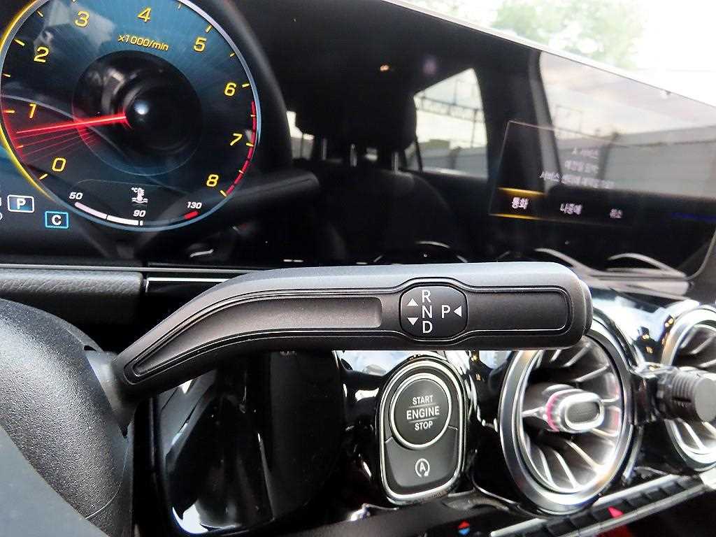 Mercedes Benz GLA Class - Vista 10