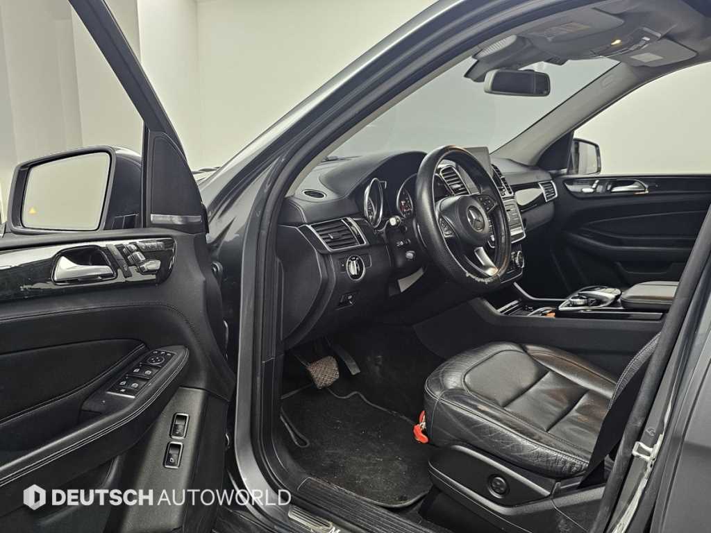 Mercedes Benz GLS Class - Vista 11