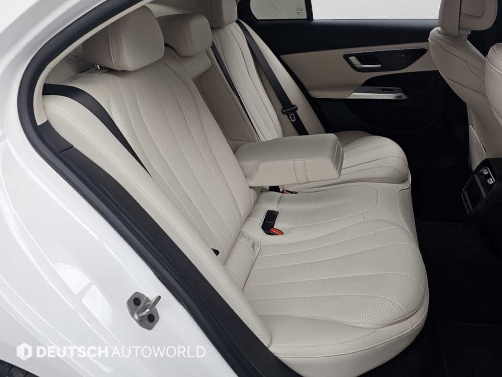 Mercedes Benz E class - Vista 12