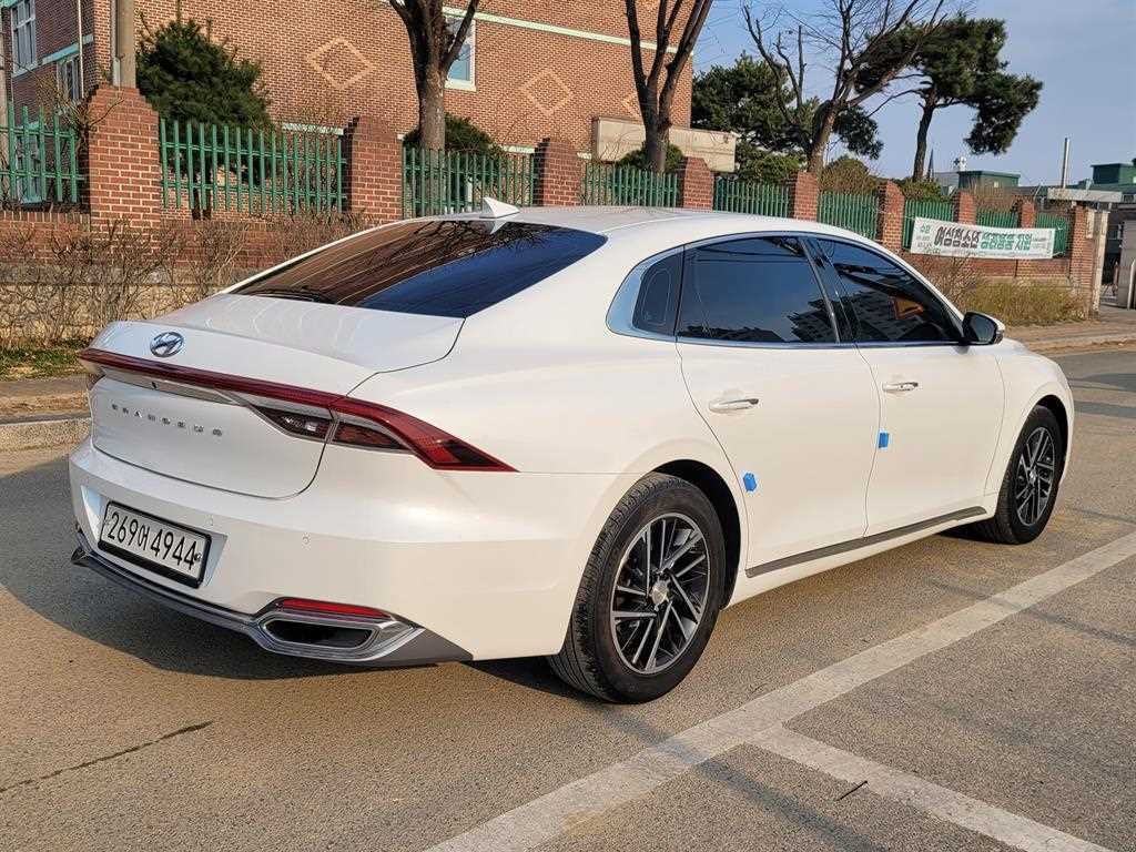 HYUNDAI Grandeur - Vista 4