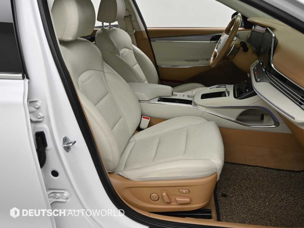 HYUNDAI Grandeur - Vista 10