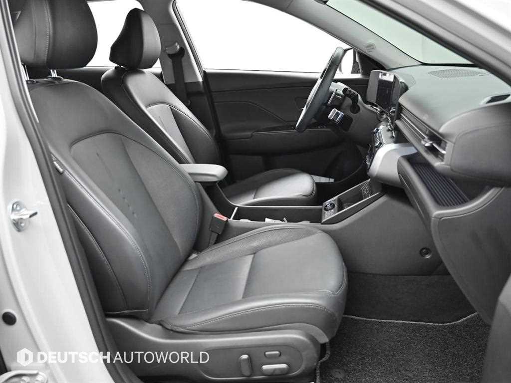 HYUNDAI Kona - Vista 10