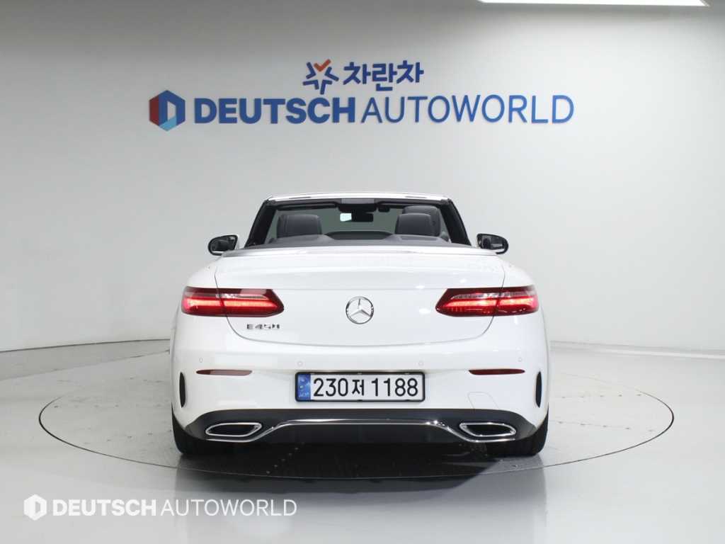 Mercedes Benz E class - Vista 4