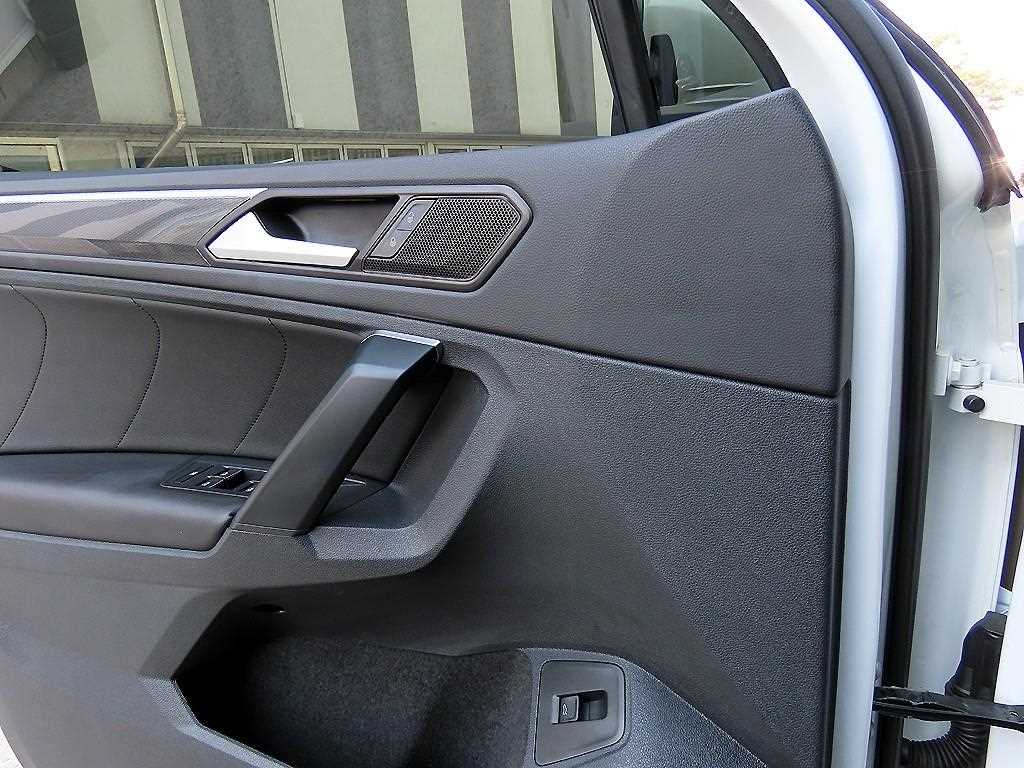 Volkswagen Tiguan - Vista 11