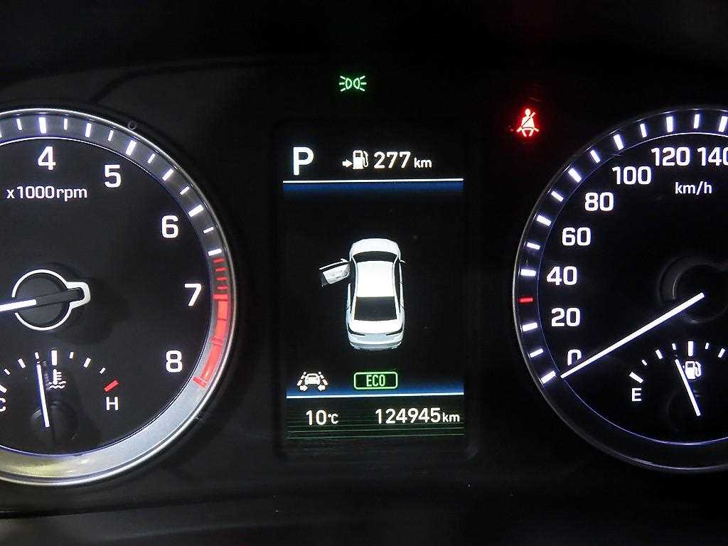 HYUNDAI Sonata - Vista 9