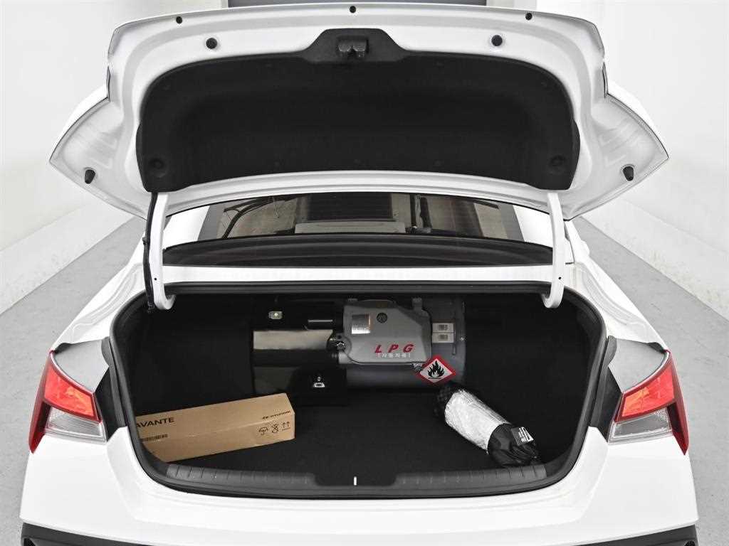 HYUNDAI Avante 2025 Blanco - Importación desde Corea - HF Imports Iquique - Foto 19