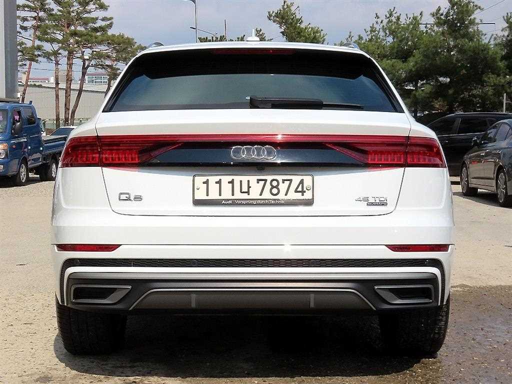 Audi Q8 - Vista 4