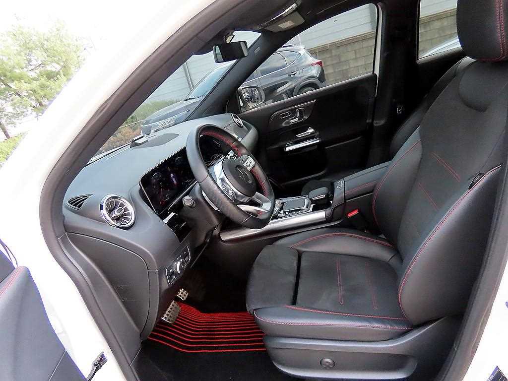 Mercedes Benz GLA Class - Vista 5