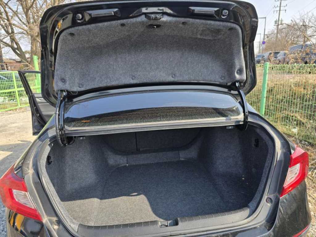 Honda Accord 2018 Negro - Importación desde Corea - HF Imports Iquique - Foto 15