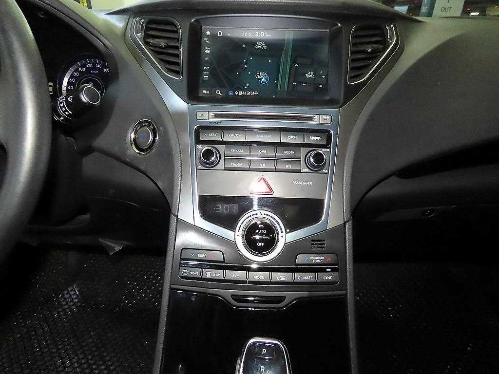 HYUNDAI Grandeur - Vista 11