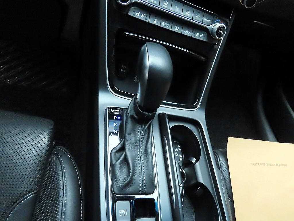 HYUNDAI Grandeur - Vista 10