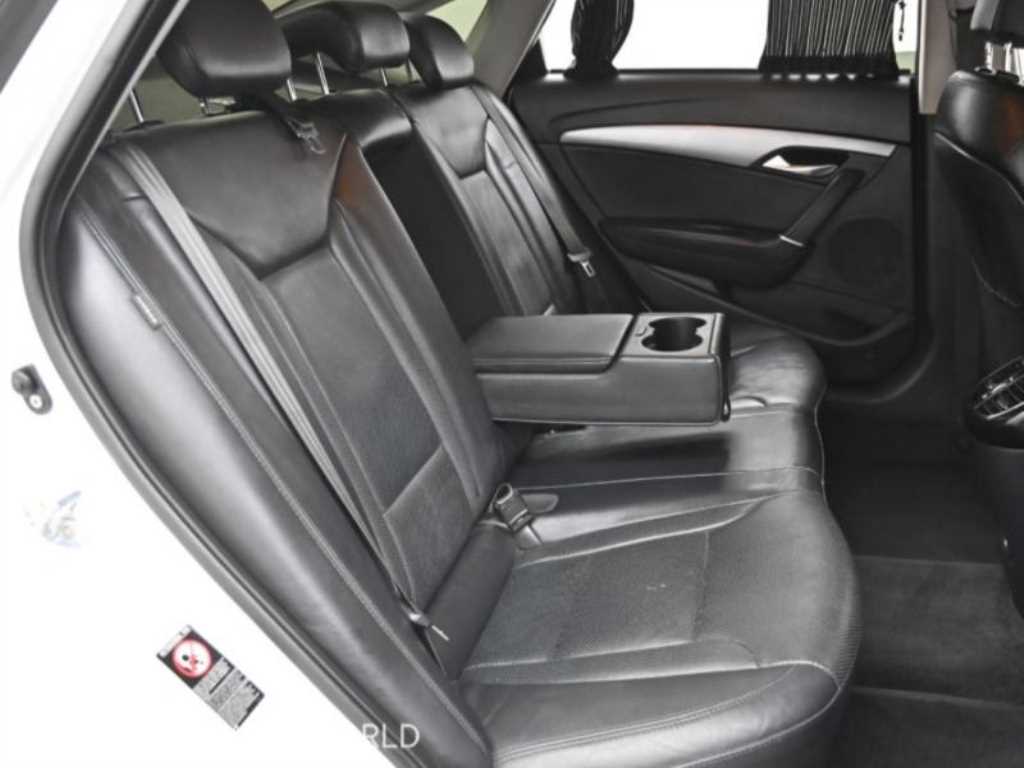 HYUNDAI i40 - Vista 12