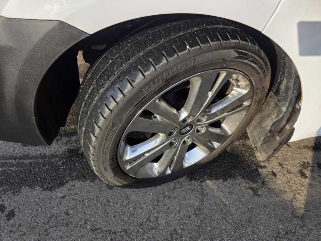 HYUNDAI Solati 2023 Blanco - Importación desde Corea - HF Imports Iquique - Foto 19