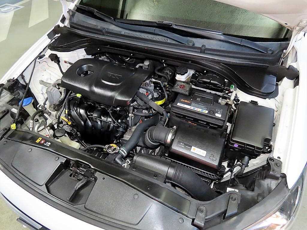 HYUNDAI Avante 2018 Blanco - Importación desde Corea - HF Imports Iquique - Foto 17