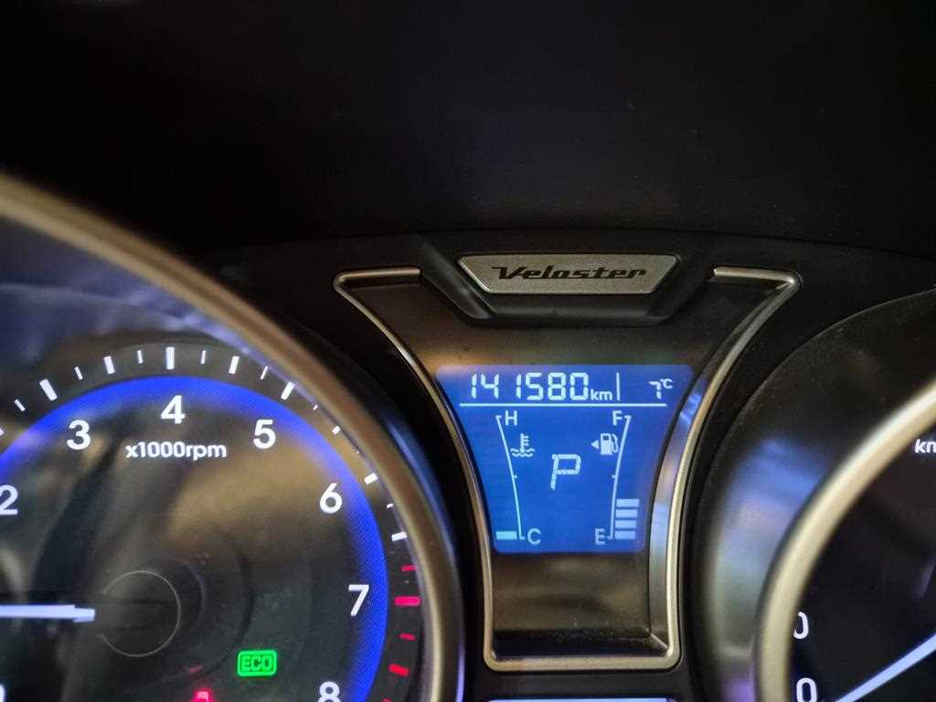 HYUNDAI Veloster - Vista 12