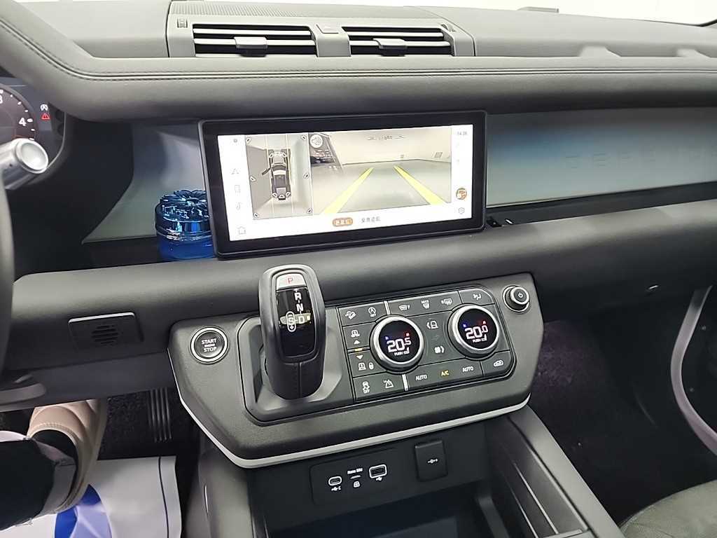 Land Rover Defender - Vista 10