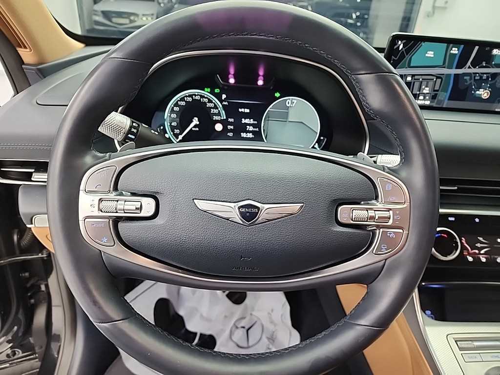Genesis GV80 - Vista 9