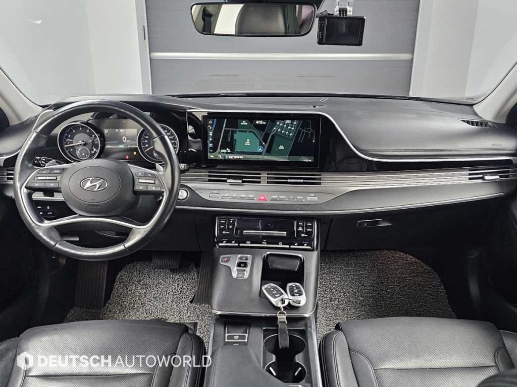 HYUNDAI Grandeur - Vista 9