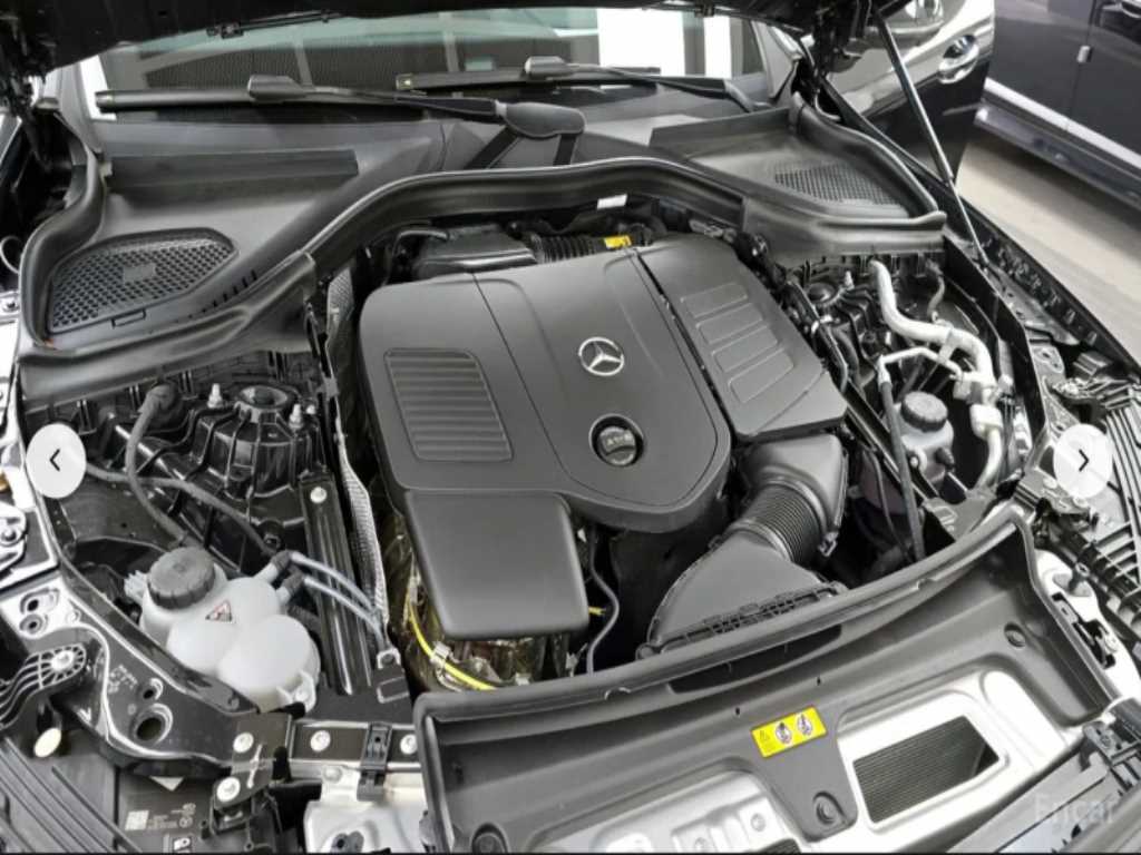 Mercedes Benz GLC Class - Vista 6