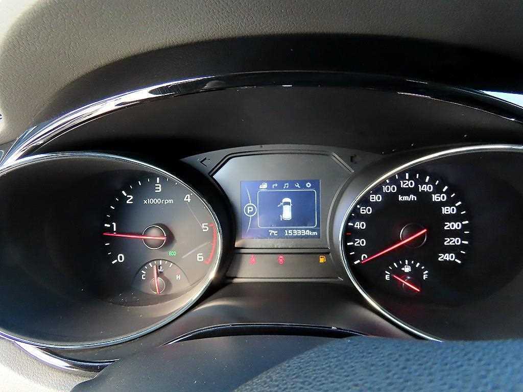 KIA Carnival - Vista 10