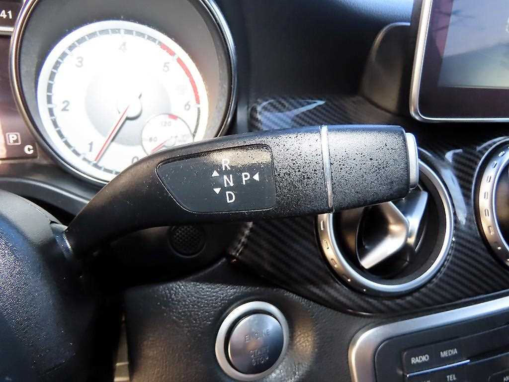 Mercedes Benz GLA Class - Vista 10