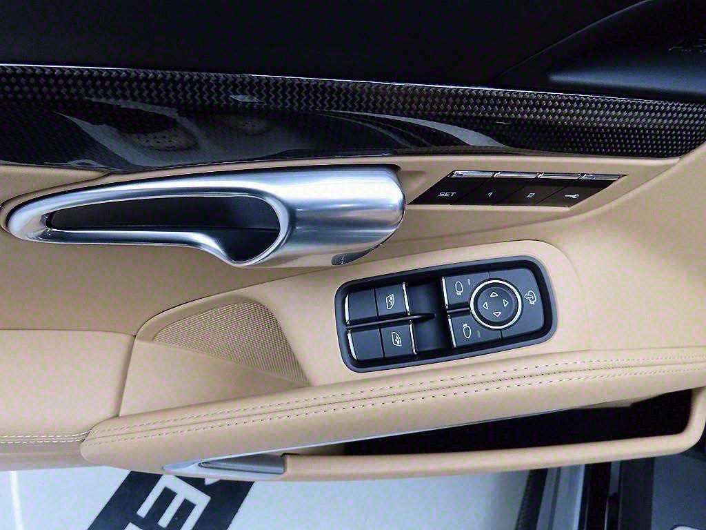 Porsche 718 - Vista 8