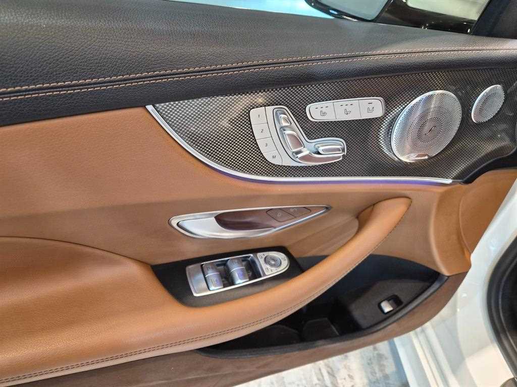 Mercedes Benz E class - Vista 10