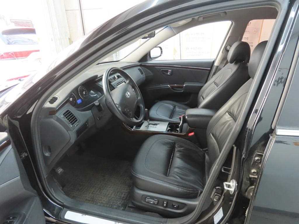 HYUNDAI Grandeur - Vista 5