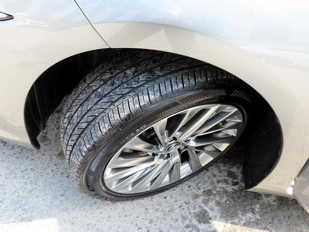 Lexus ES 2023 Plateado - Importación desde Corea - HF Imports Iquique - Foto 20