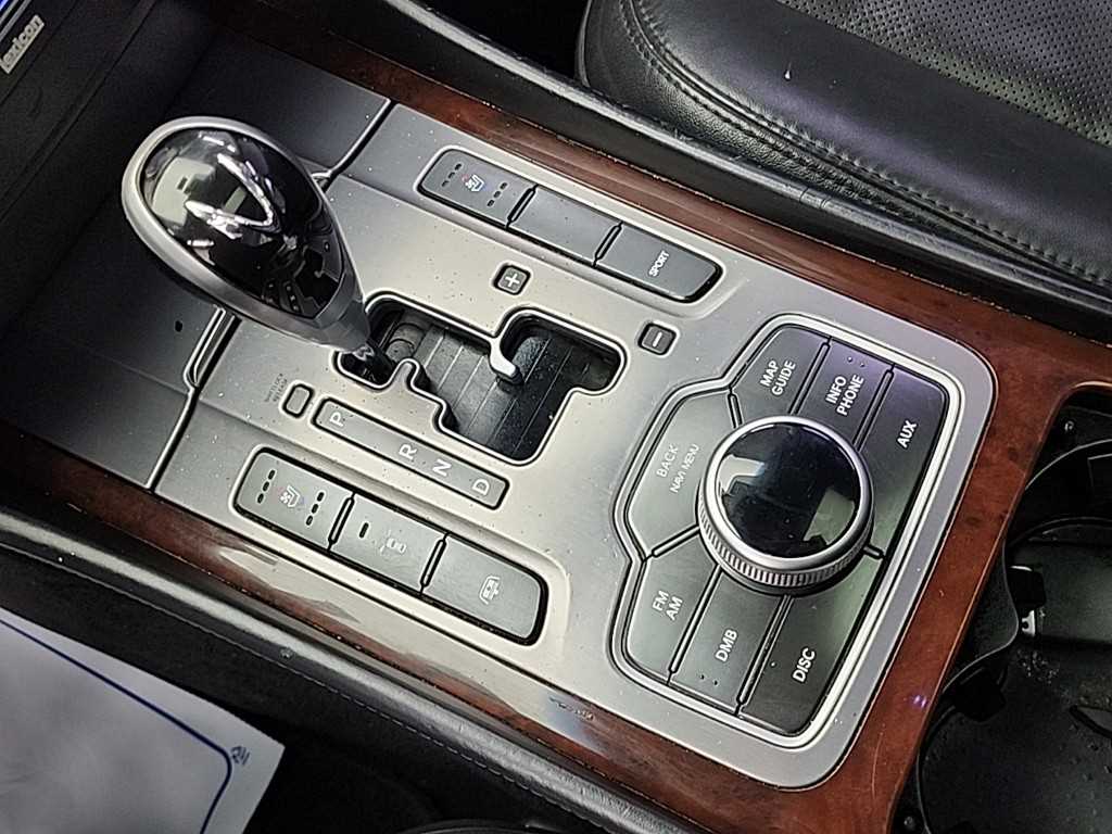 HYUNDAI Equus - Vista 8