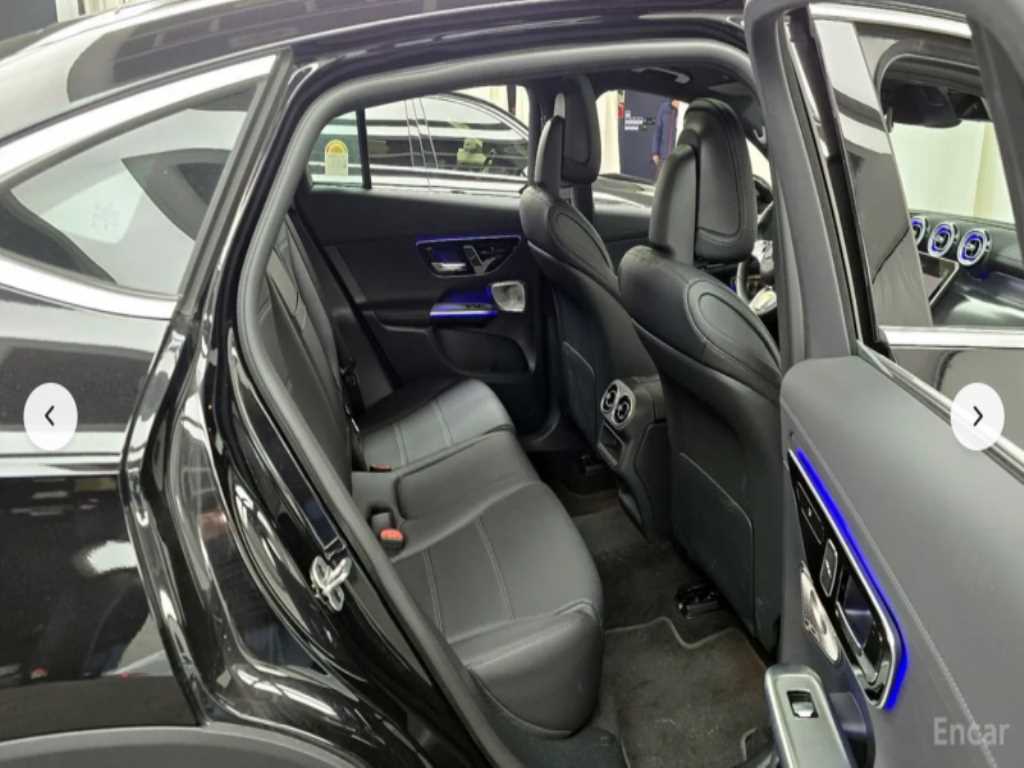 Mercedes Benz GLC Class - Vista 12