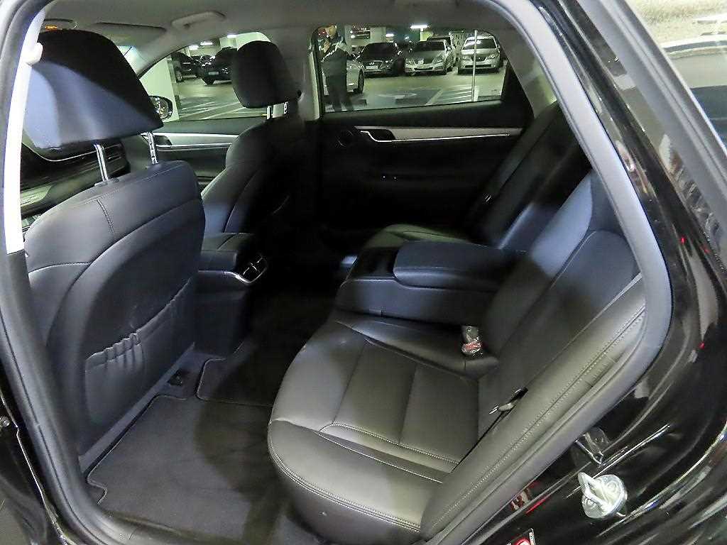 HYUNDAI Grandeur - Vista 7