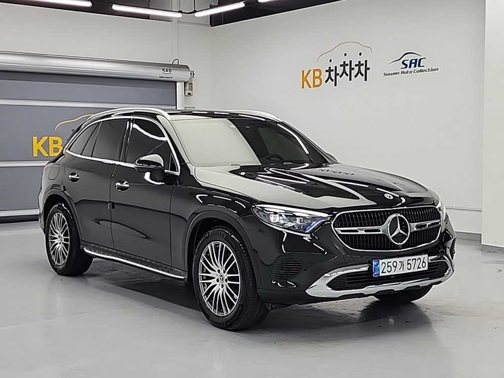 Mercedes Benz GLC Class - Vista 4