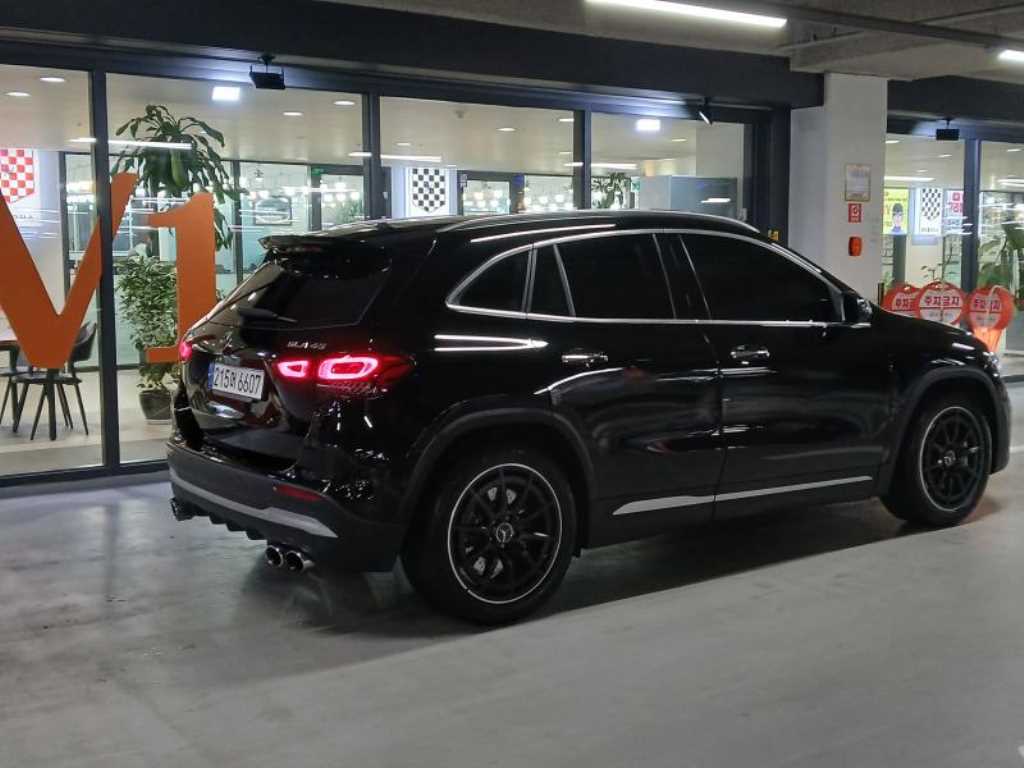 Mercedes Benz GLA Class - Vista 4