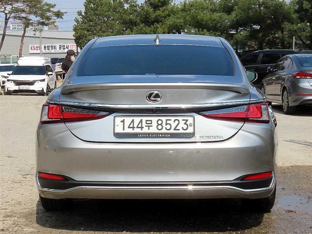 Lexus ES - Vista 4