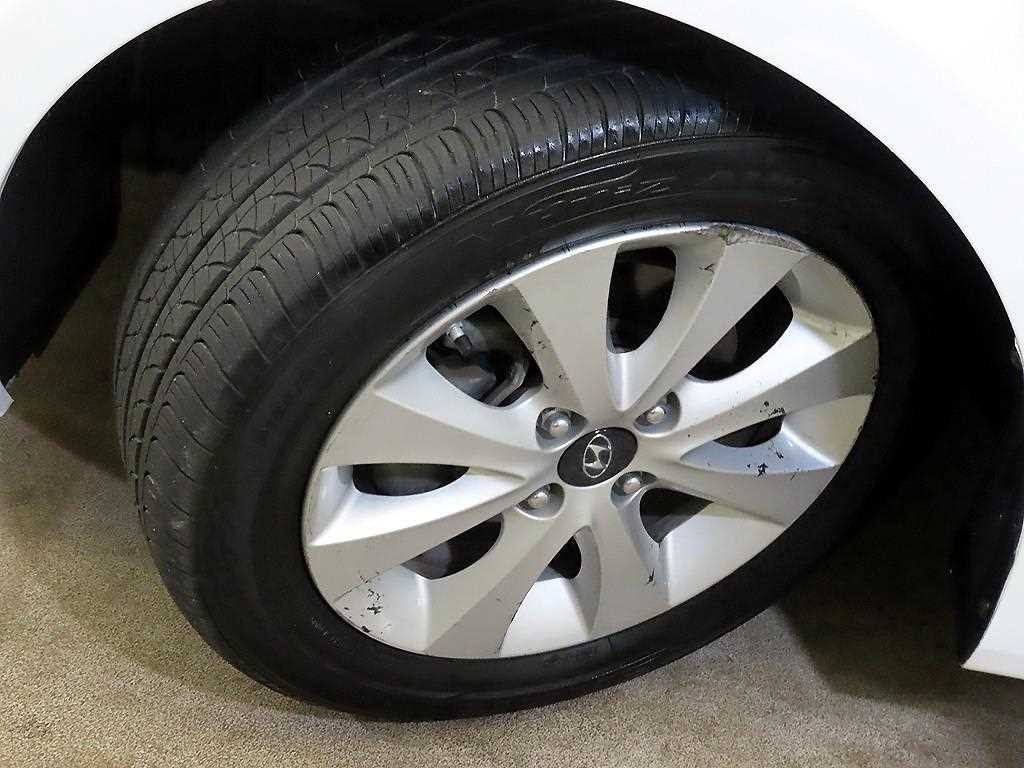 HYUNDAI Accent 2016 Blanco - Importación desde Corea - HF Imports Iquique - Foto 19