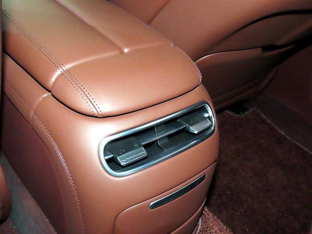 Genesis G90 2023 Negro - Importación desde Corea - HF Imports Iquique - Foto 14