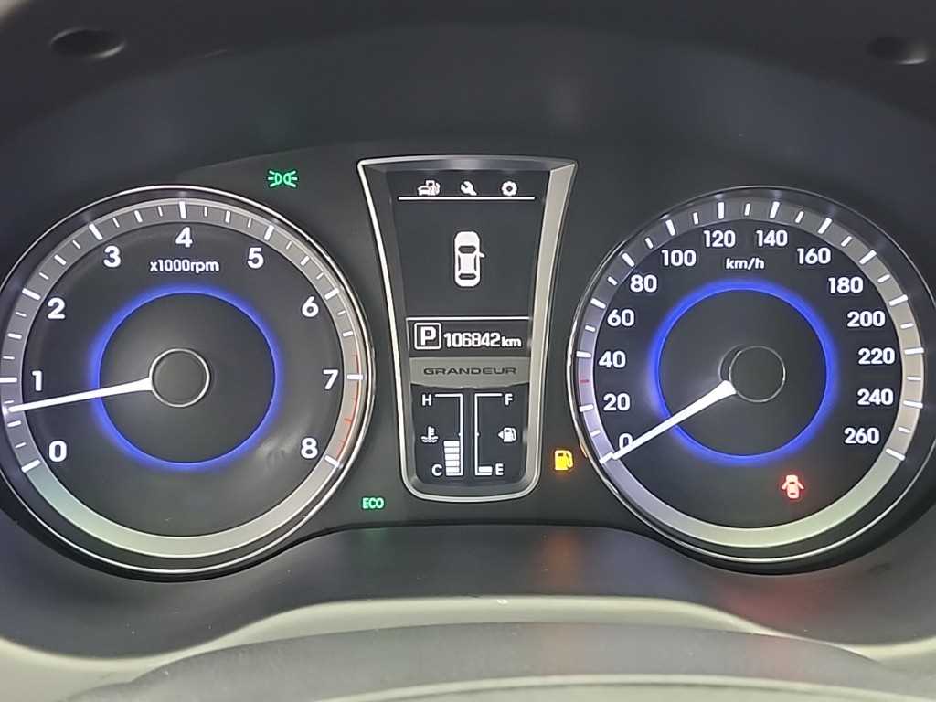 HYUNDAI Grandeur - Vista 6