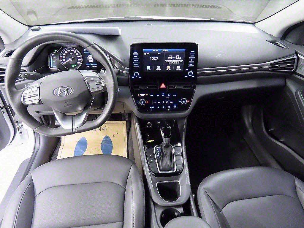 HYUNDAI Ioniq - Vista 7