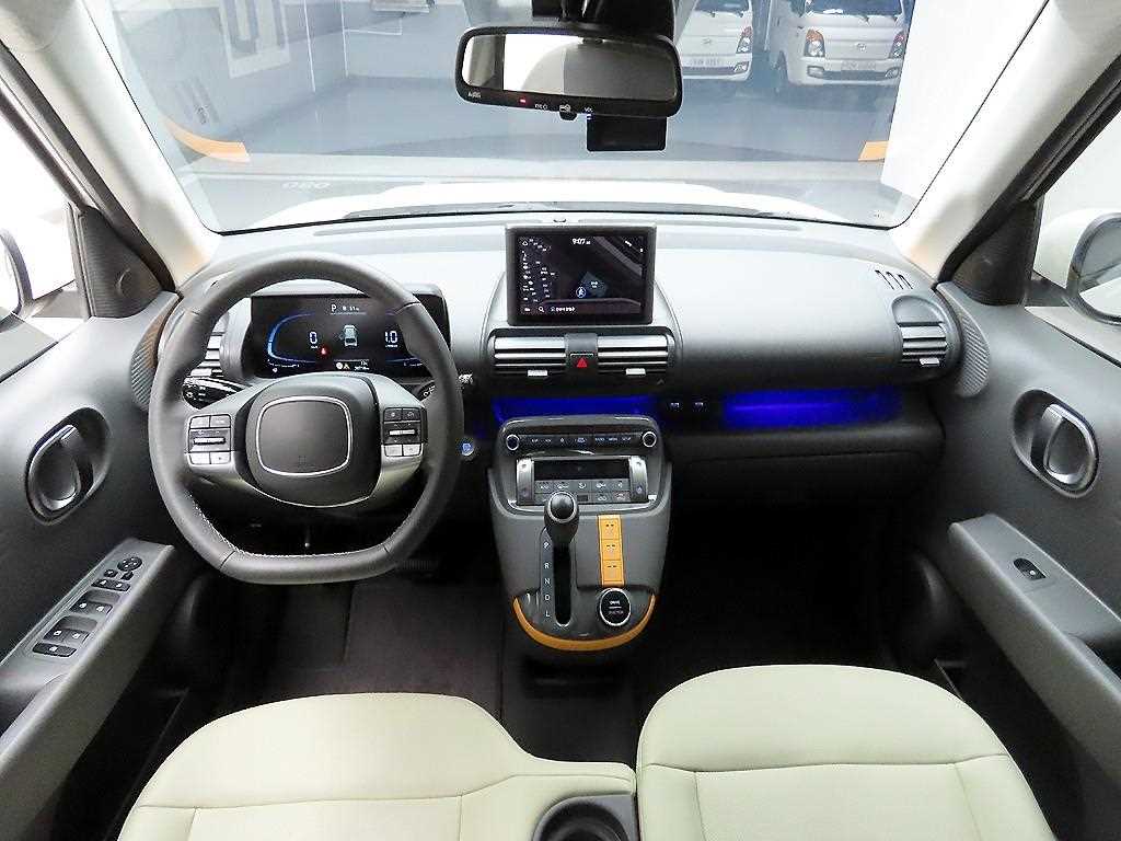 HYUNDAI Casper - Vista 8