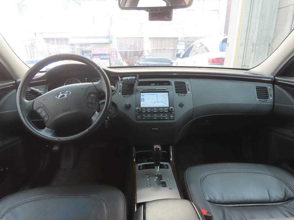 HYUNDAI Grandeur - Vista 7