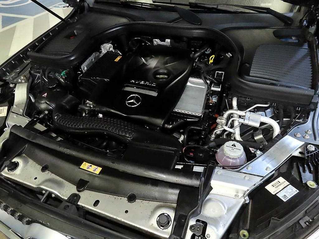 Mercedes Benz GLC Class 2021 Gris - Importación desde Corea - HF Imports Iquique - Foto 19