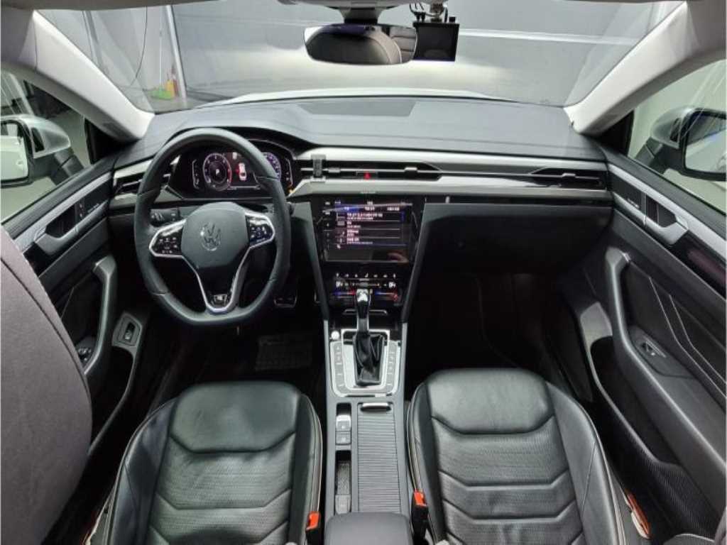 Volkswagen Arteon - Vista 6