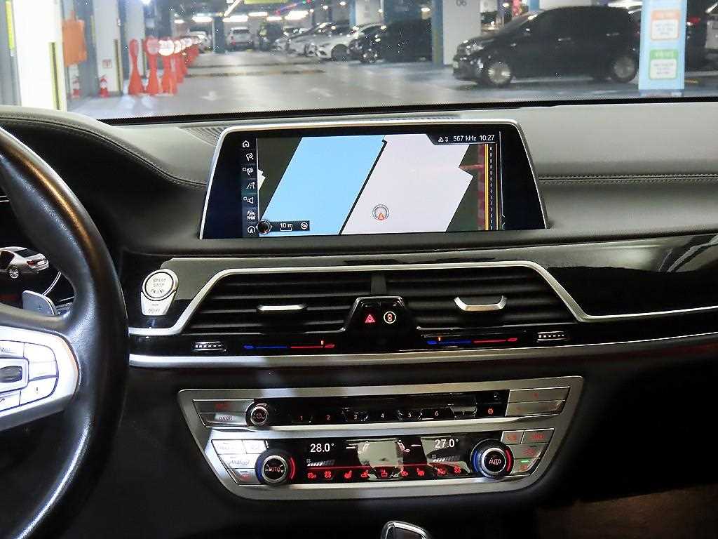 BMW 7 Series - Vista 11