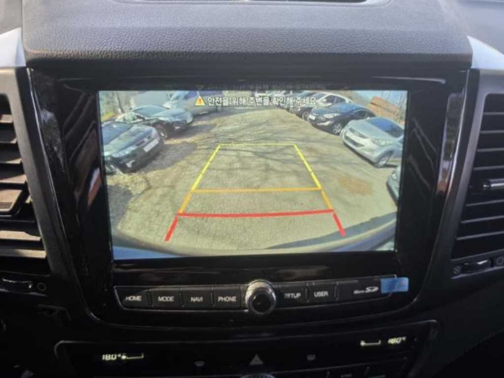 Ssangyong Rexton - Vista 10