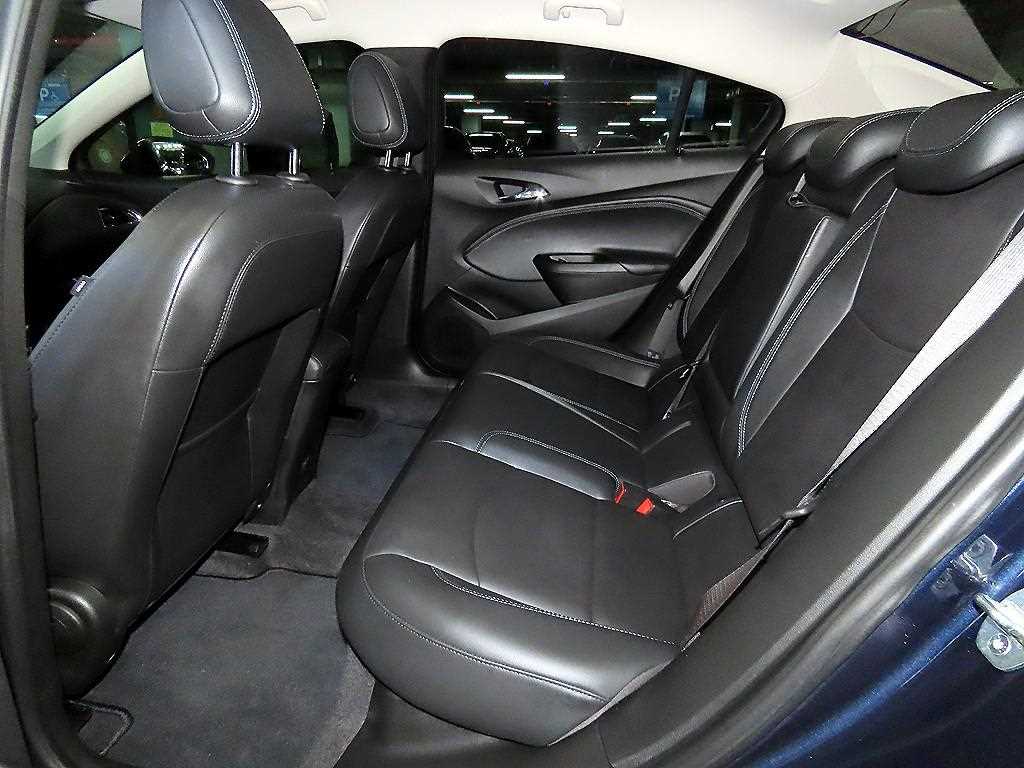 Chevrolet Cruise - Vista 7