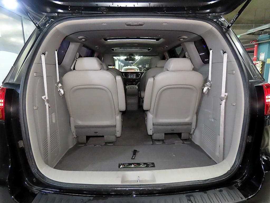 KIA Carnival 2016 Negro - Importación desde Corea - HF Imports Iquique - Foto 17