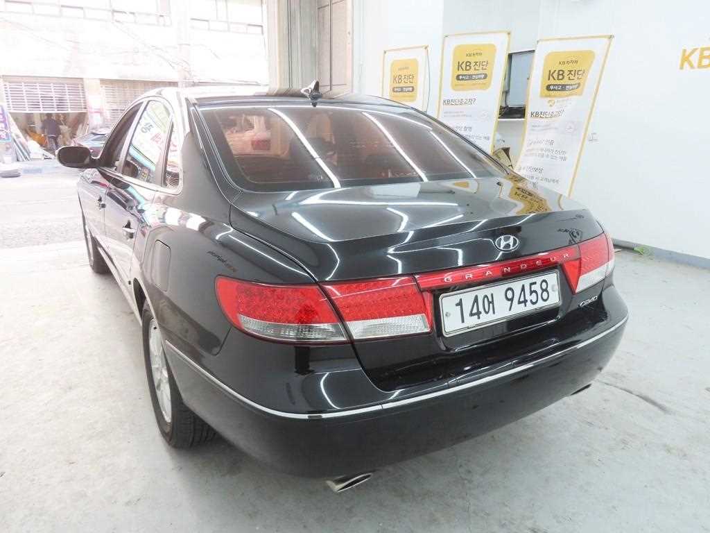 HYUNDAI Grandeur - Vista 4