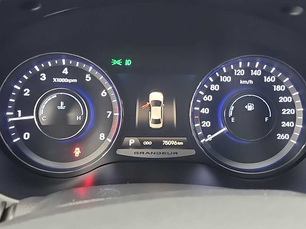 HYUNDAI Grandeur - Vista 6