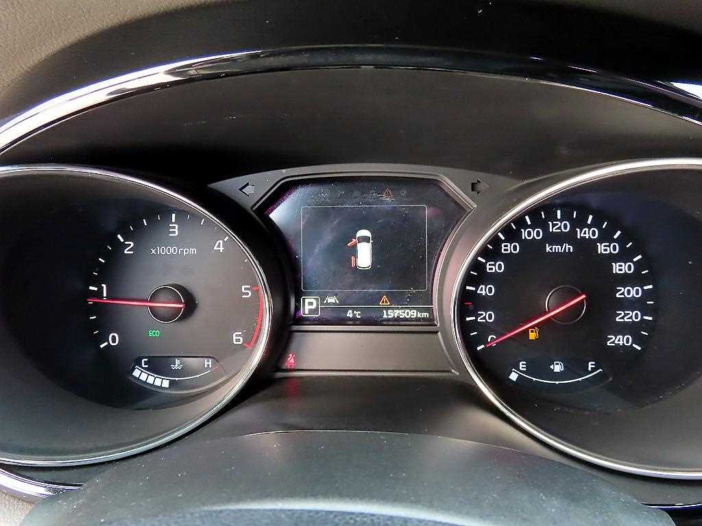 KIA Carnival - Vista 10